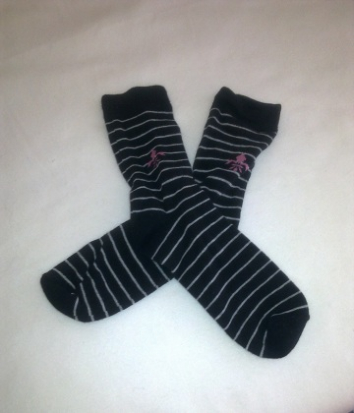 Getragene Socken schwarz/wei